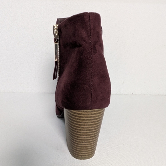 Apt. 9 Women's burgundy Gold Zipper suede ankle booties Size 10 High Heel EUC - Picture 5 of 8